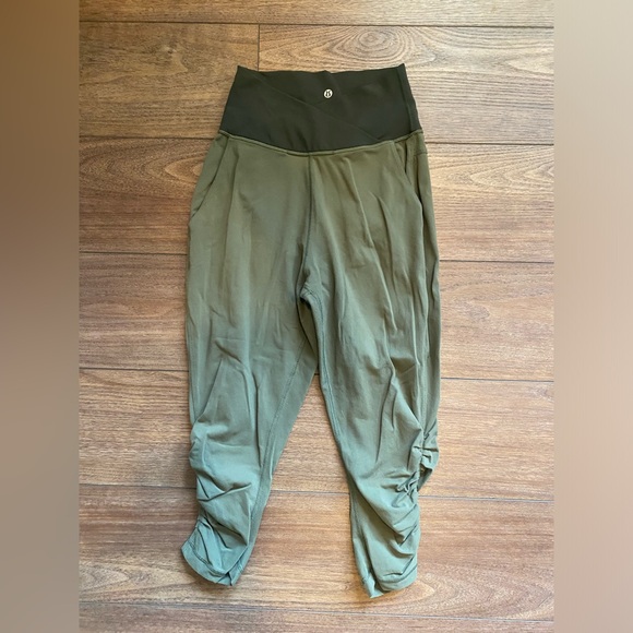 Lululemon Sunset Salutation Crop - Picture 6 of 13